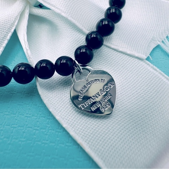 Return to Tiffany & Co. Heart Charm Onyx 4 mm Bead Bracelet with Packaging - Picture 3 of 13